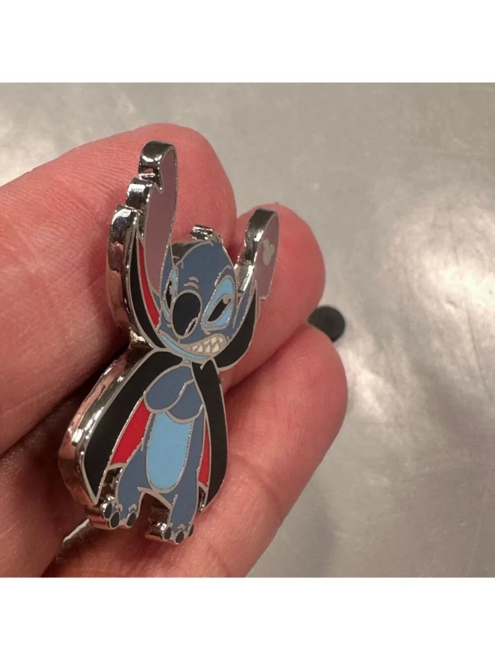 Disney Stitch Vampire Trading Pin 2024 Hidden Mickey Dracula Cape Lilo Badge